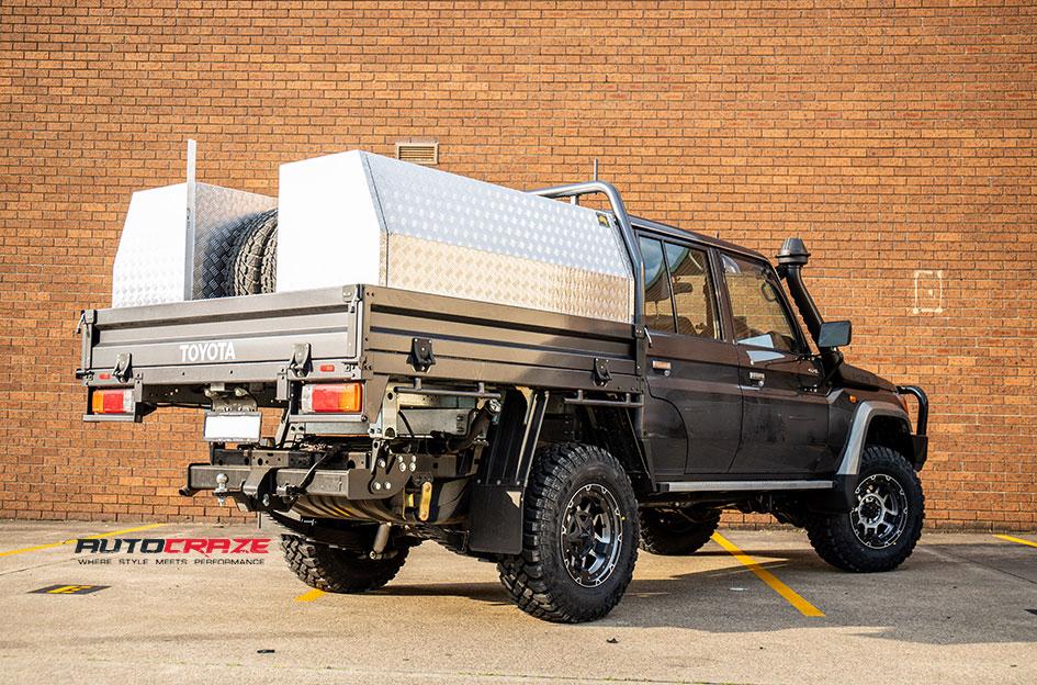 TOYOTA LANDCRUSIER ROCKSTAR XD 3 MATTE BLACK MACHINED